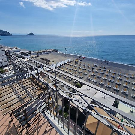 Hotel Miramare Spotorno Luaran gambar