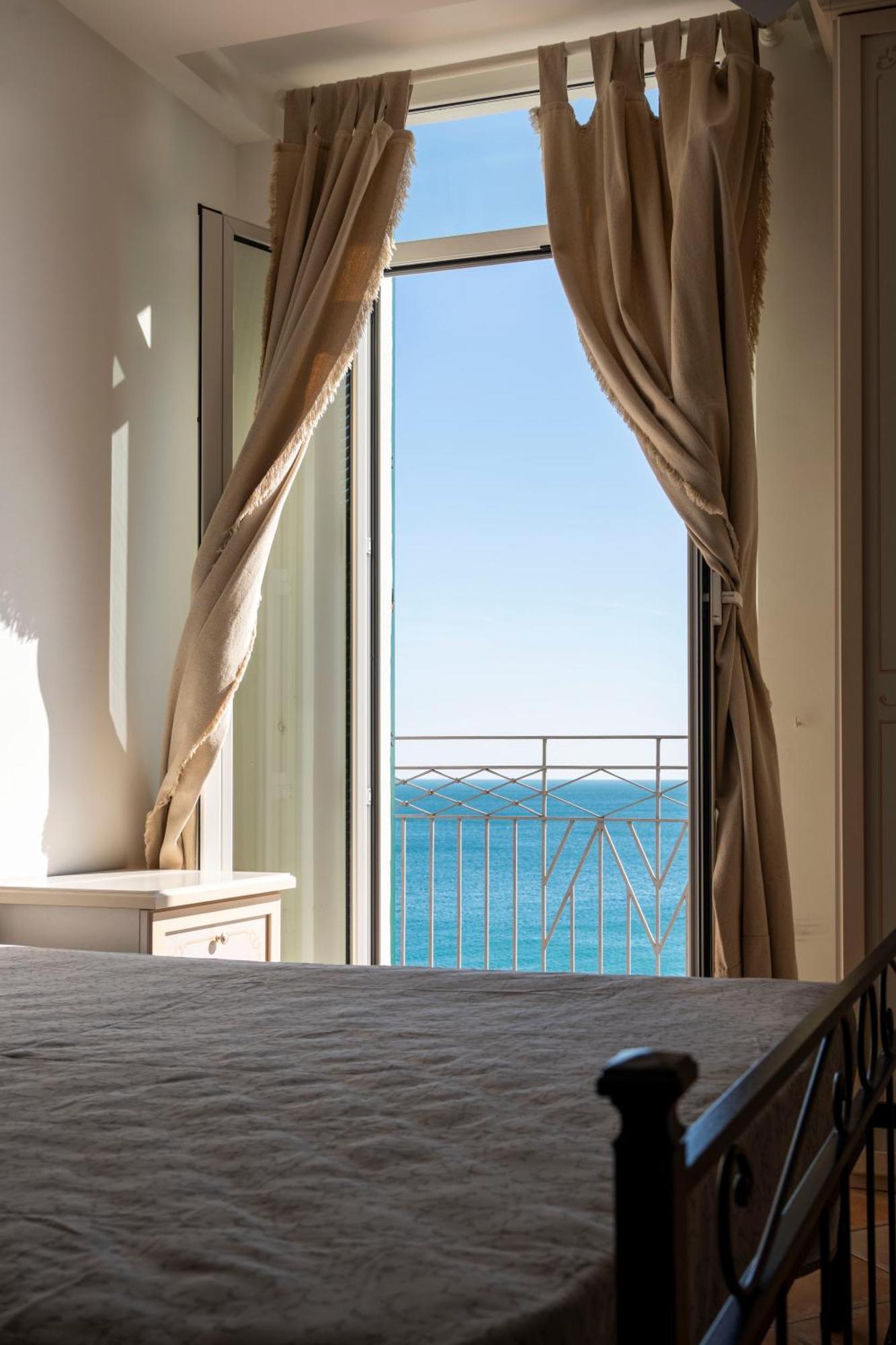 Hotel Miramare Spotorno Luaran gambar